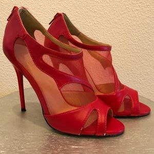 Red stilletos size 7.5